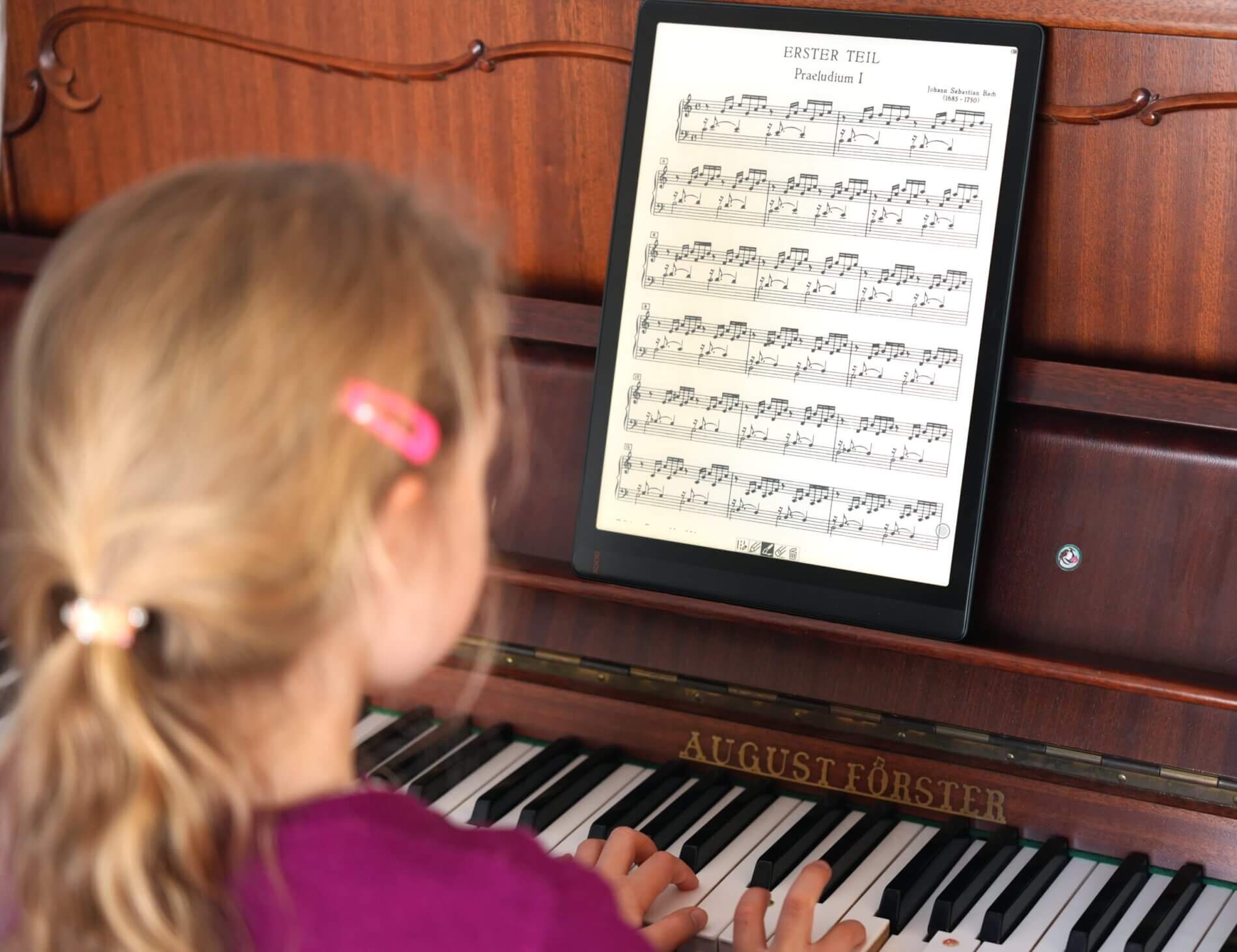 Liseuses électroniques dans l'enseignement de la musique, cours de chant et d'instrument, pour étudiants et autodidactes.