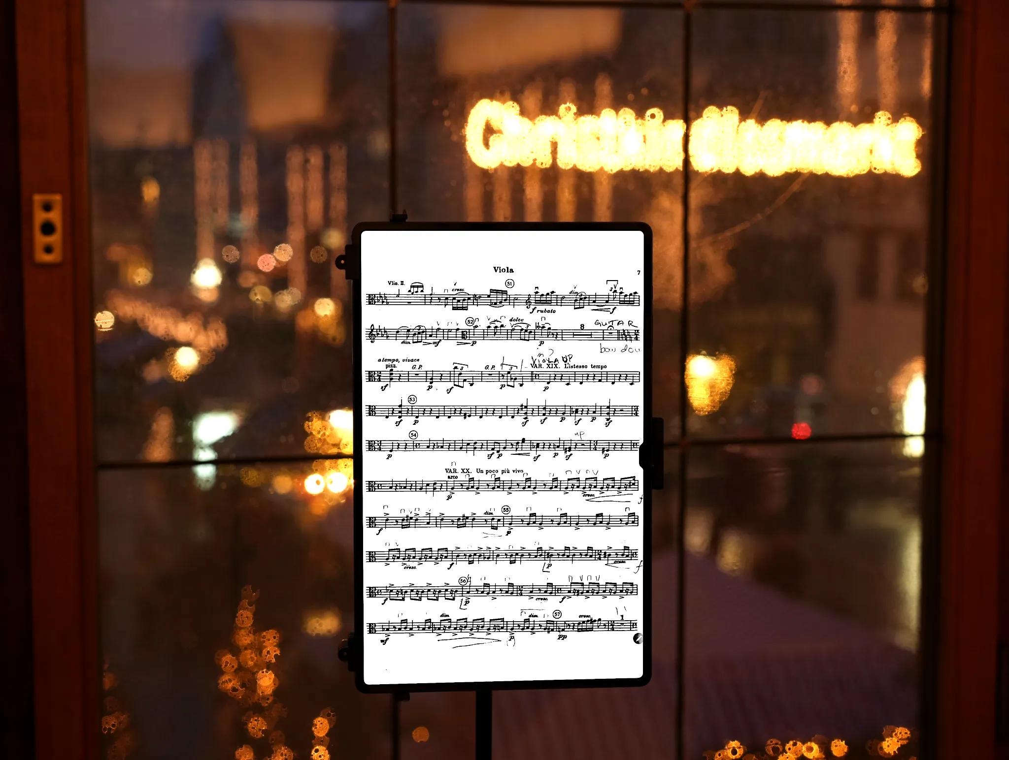 La Samsung Galaxy Tab S9 Ultra est la meilleure tablette Android pour lire des partitions de musique, conducteurs d'orchestre ou des chansons avec accords.